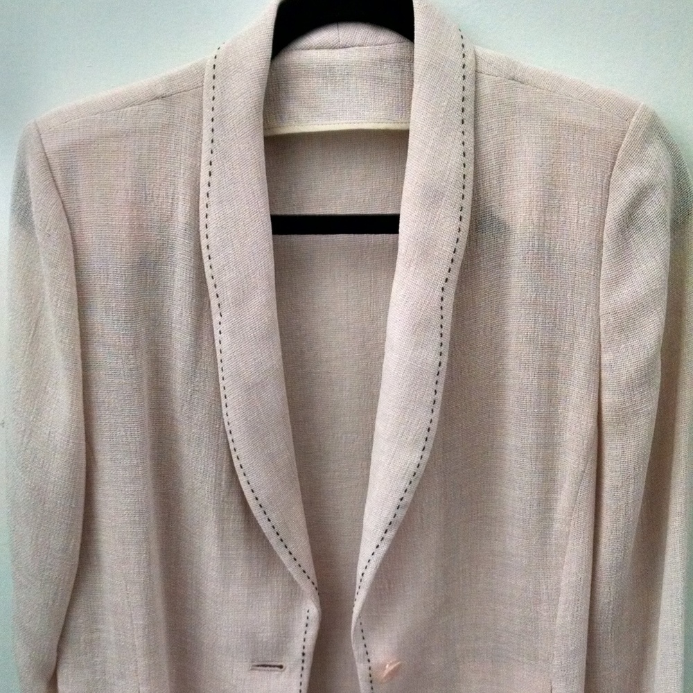 Blush pink linen blend blazer jacket. Suit jacket.